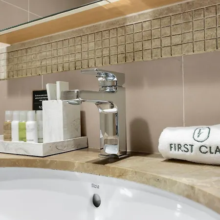 First Class 1Br With Dubai Skyline View Exterior photo