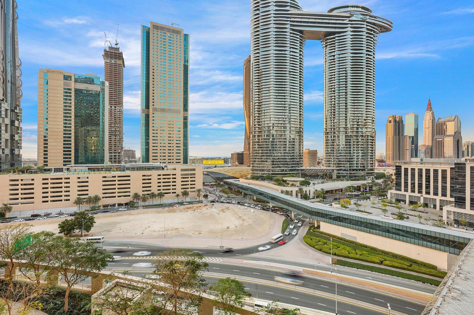Apartment First Class 1br With Skyline View *